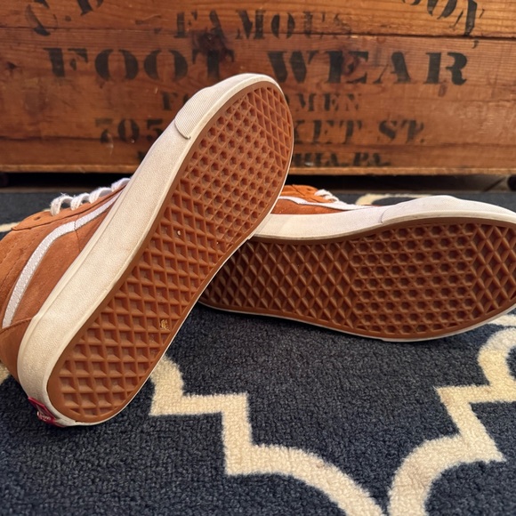 Vans® Unisex SK8-Hi Reissue High-Top Sneakers in Brown Suede - Picture 7 of 9